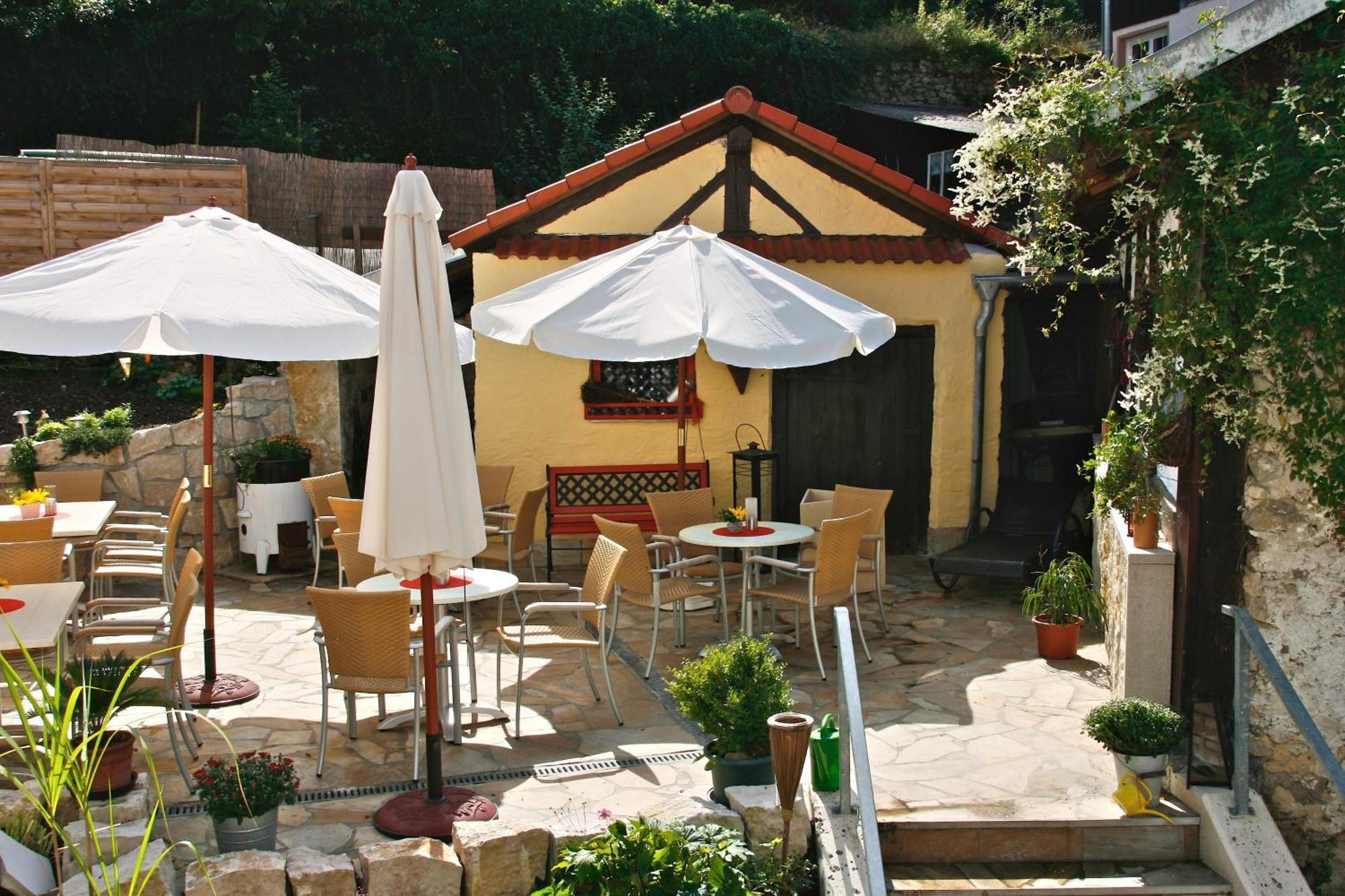 Gasthof Zum Brunnen Mörnsheim Екстериор снимка