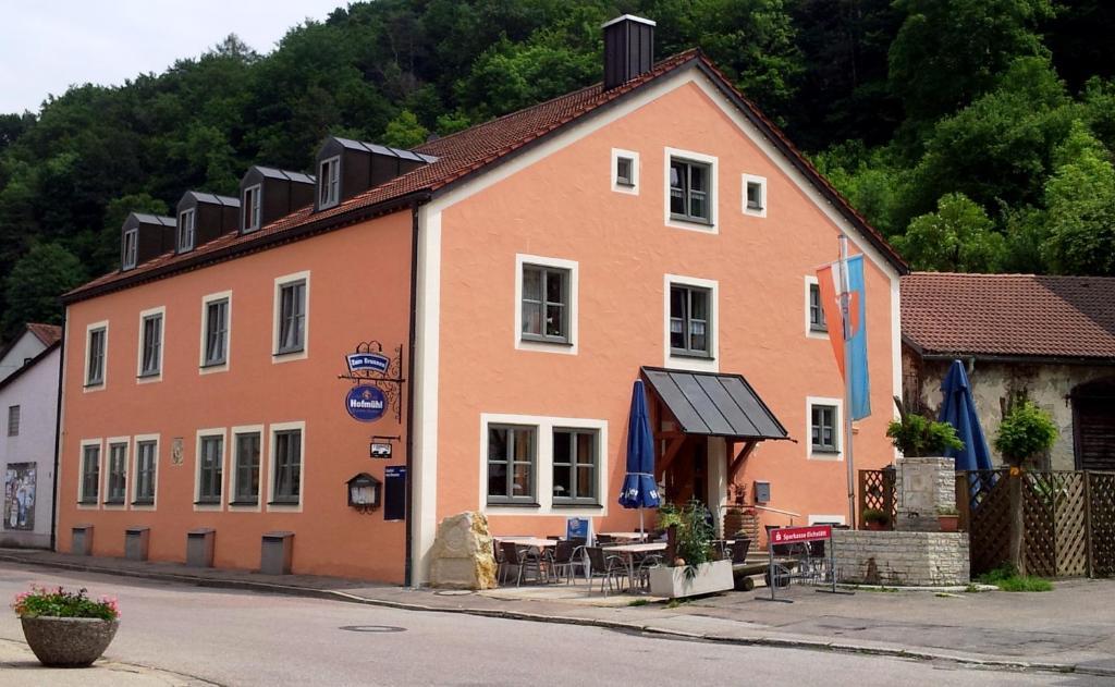 Gasthof Zum Brunnen Mörnsheim Екстериор снимка